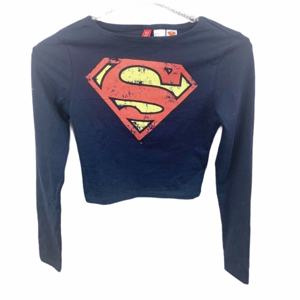 Divided l Blue Superman Cropped Long Sleeve